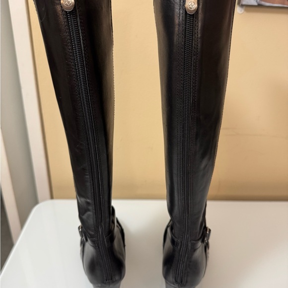 Adrienne Vittadini Sleek Black Heeled Boots